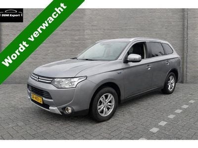 Occasion Mitsubishi Outlander Edition 122 PK (89 kW) 2015 Grijs SUV