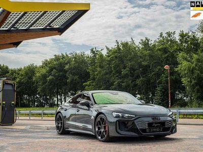Grijs Nieuw 2025 Audi e-tron GT quattro Performance Sedan | € 159.900