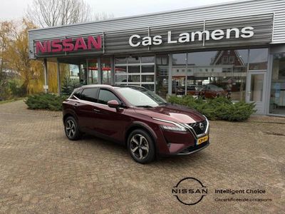 Rood (metallic) Occasion 2023 Nissan Qashqai N-Connecta SUV | € 25.950 (Eerlijke prijs)