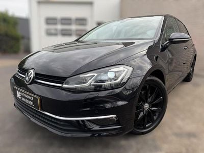 Zwart Gebruikt 2017 VW Golf VII Highline Hatchback | € 14.950 (Eerlijke prijs)