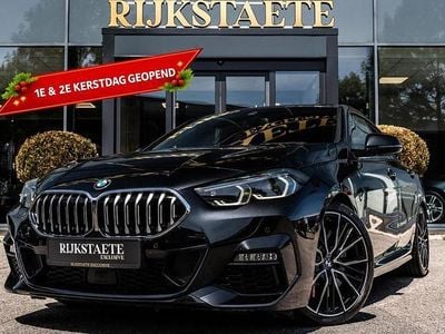 Zwart Gebruikt 2021 BMW 220 Executive Coupé | € 29.900 (Eerlijke prijs)
