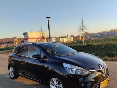 Zwart Gebruikt 2017 Renault Clio GrandTour LIMITED Stationwagen | € 5.900 (Eerlijke prijs)