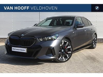 Grijs Occasion 2024 BMW 530e M Sport Sedan | € 67.950 (Duur)