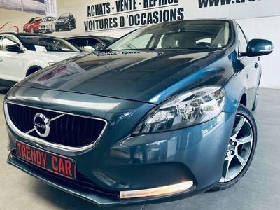 Blauw Gebruikt 2017 Volvo V40 Ocean Race Stationwagen | € 12.900 (Iets duurder)
