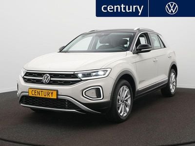 Grijs Occasion 2024 VW T-Roc Style SUV | € 32.995 (Eerlijke prijs)