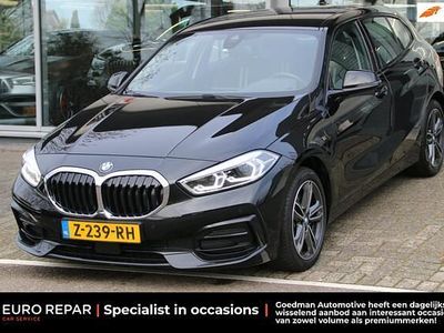 Zwart Occasion 2024 BMW 118 Sport Line Hatchback | € 22.995