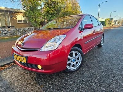 Rood (metallic) Gebruikt 2006 Toyota Prius Edition Hatchback | € 4.999 (Eerlijke prijs)