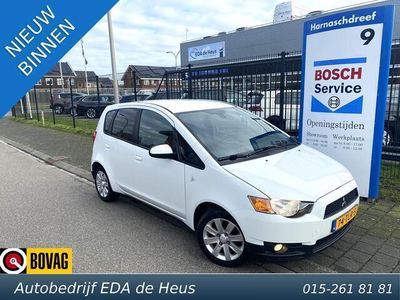 tweedehands Mitsubishi Colt 5-deurs 1.3 Edition Two met o.a. cruise control, regensensor, automatische airco, lm velgen, etc.