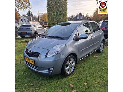 Grijs Occasion 2007 Toyota Yaris Luna Hatchback | € 5.300 (Eerlijke prijs)