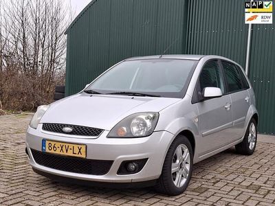 Occasion Ford Fiesta Futura 69 PK (50 kW) 2007 Grijs Hatchback
