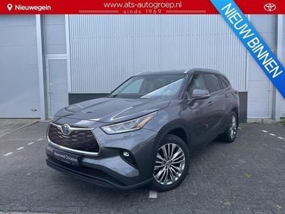 Occasion Toyota Highlander Executive 247 PK (181 kW) 2022 Grijs, metallic lak SUV