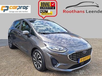 Grijs (metallic) Gebruikt 2022 Ford Fiesta Titanium Hatchback | € 17.400 (Eerlijke prijs)