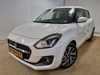 Wit Gebruikt 2022 Suzuki Swift Style Hatchback | € 16.950 (Eerlijke prijs)