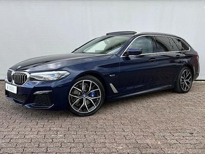 Blauw Gebruikt 2023 BMW 530e M Sport Stationwagen | € 42.950 (Eerlijke prijs)