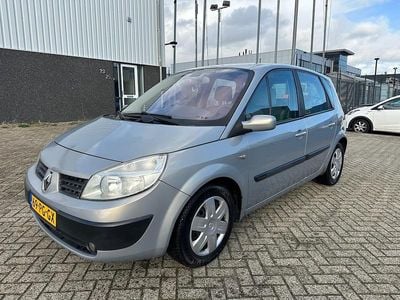 Beige Occasion 2004 Renault Scénic II Basis MPV | € 999 (Iets duurder)