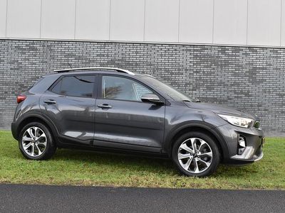 Grijs Gebruikt 2018 Kia Stonic SUV | € 12.940 (Eerlijke prijs)