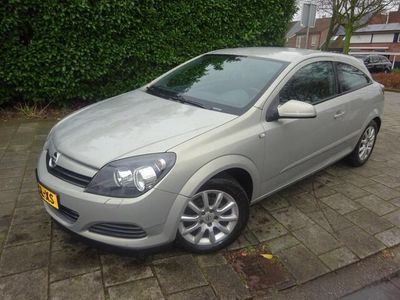 tweedehands Opel Astra GTC MET APK