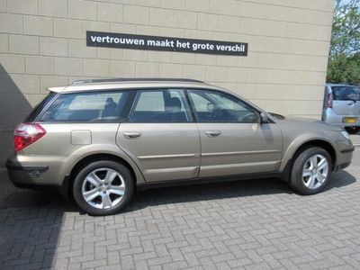 tweedehands Subaru Outback 2.5i Comfort met LPG!!