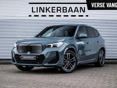 Groen (metallic) Occasion 2023 BMW iX1 M Sport SUV | € 37.495 (Eerlijke prijs)