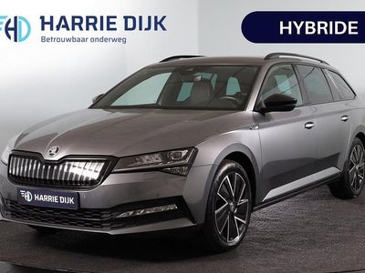 Grijs Occasion 2024 Skoda Superb Business Line Stationwagen | € 36.795 (Eerlijke prijs)