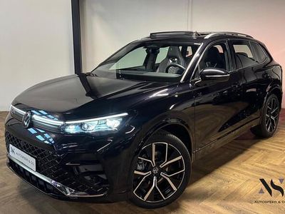 Zwart Gebruikt 2024 VW Tiguan R-line Edition SUV | € 47.940 (Eerlijke prijs)