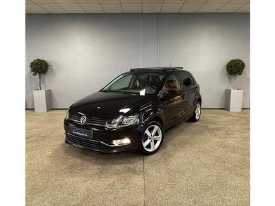 Zwart (metallic) Gebruikt 2014 VW Polo Highline Hatchback | € 6.950 (Iets duurder)