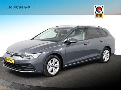 Grijs (metallic) Gebruikt 2021 VW Golf VIII Life Stationwagen | € 18.749 (Eerlijke prijs)