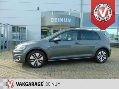 tweedehands VW e-Golf ¤ 2.000,- Subsidie. Leer, LMV, Navi, touch screen, 2 x laadsnoer, etc..!!