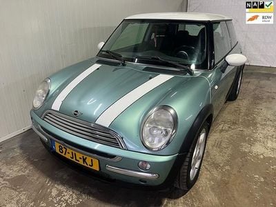 Groen Gebruikt 2002 Mini Cooper Chili Hatchback | € 999 (Eerlijke prijs)