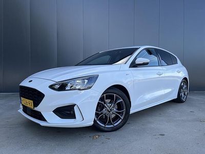 Wit Occasion 2020 Ford Focus ST-Line Hatchback | € 14.900 (Eerlijke prijs)