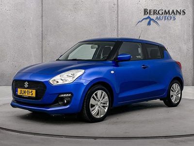 Blauw (metallic) Occasion 2020 Suzuki Swift Hatchback | € 15.900 (Eerlijke prijs)