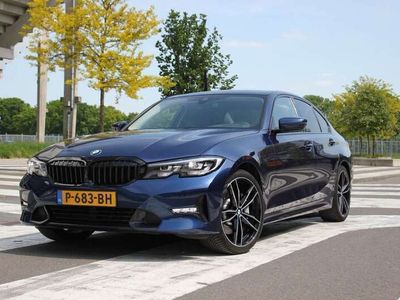 tweedehands BMW 330 i Sport Line Dealer Onderhouden