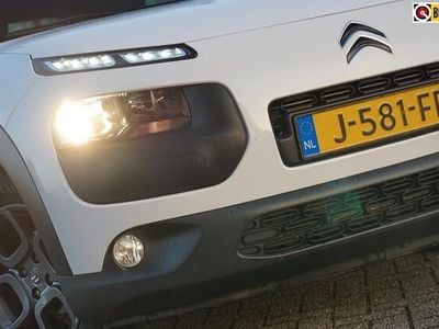 Wit Occasion 2015 Citroën C4 PureTech SUV | € 8.725 (Eerlijke prijs)