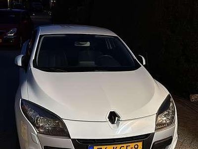 Wit Occasion 2009 Renault Mégane Coupé Dynamique Coupé | € 4.995 (Goede deal)