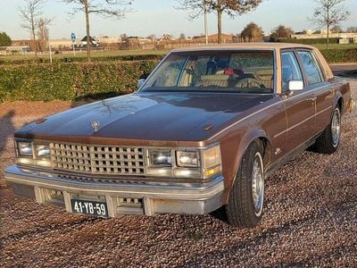 Bruin Occasion 1976 Cadillac Seville Sedan | € 6.850