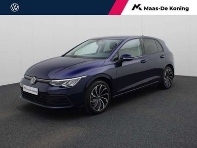 tweedehands VW Golf VII 1.5eTSI/150PK Life DSG · LED · Parkeersensoren + camera · Lane assist