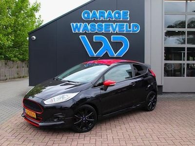 Zwart Gebruikt 2016 Ford Fiesta Hatchback | € 9.450 (Duur)