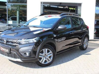 Occasion Dacia Sandero Essentiel 91 PK (66 kW) 2022 Zwart, metallic lak Hatchback