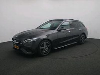 Donker grafietgrijs metallic Gebruikt 2025 Mercedes 300 AMG Stationwagen | € 51.945 (Iets duurder)