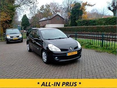 Zwart (metallic) Occasion 2009 Renault Clio II Authentique Hatchback | € 3.450 (Duur)
