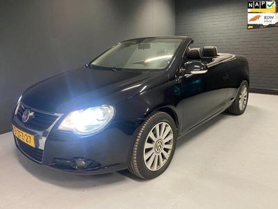 tweedehands VW Eos 1.6-16v FSI Cabrio Pano-dak Leder 6Bak DVD Navi Rijdt Goed.