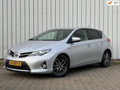 Grijs Occasion 2015 Toyota Auris Hybrid Hatchback | € 10.945 (Goede deal)