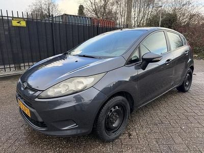Grijs (metallic) Gebruikt 2009 Ford Fiesta Limited Hatchback | € 1.450 (Goede deal)