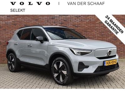 Grijs, metallic lak Gebruikt 2024 Volvo EX40 Core SUV | € 47.800 (Eerlijke prijs)