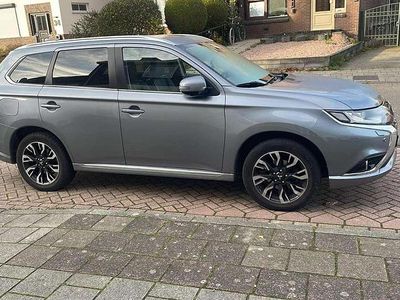 Mitsubishi Outlander P-HEV