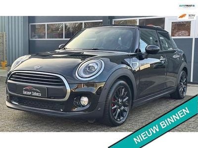Zwart Gebruikt 2018 Mini ONE Pepper Hatchback | € 16.999 (Eerlijke prijs)