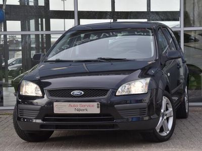 tweedehands Ford Focus Wagon 1.6-16V Trend Airco Elek. Ramen Cruise Contr