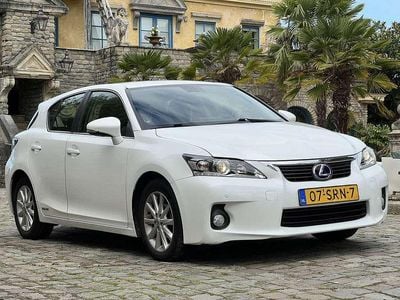Lexus CT200h