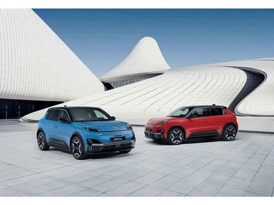 Rebel red (rood metallic) Nieuw 2025 Nissan Micra Evolve | € 37.950