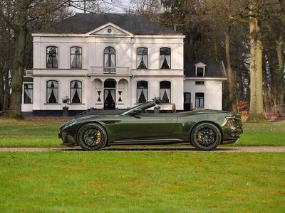 Groen Occasion 2024 Aston Martin DBS Cabriolet | € 435.000